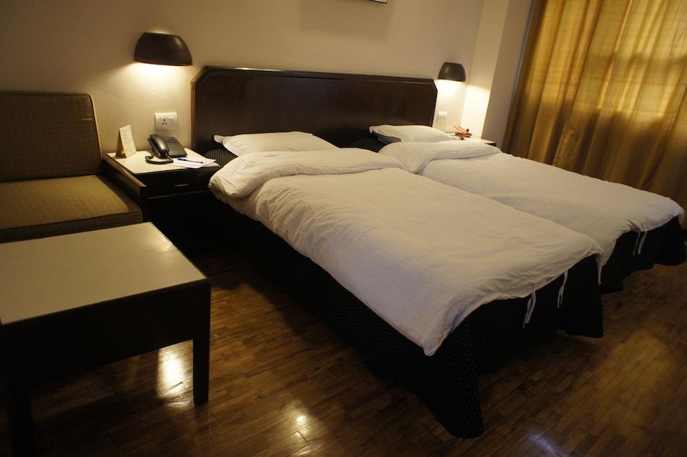 Marcopolo Business Hotel Kathmandu Bagian luar foto