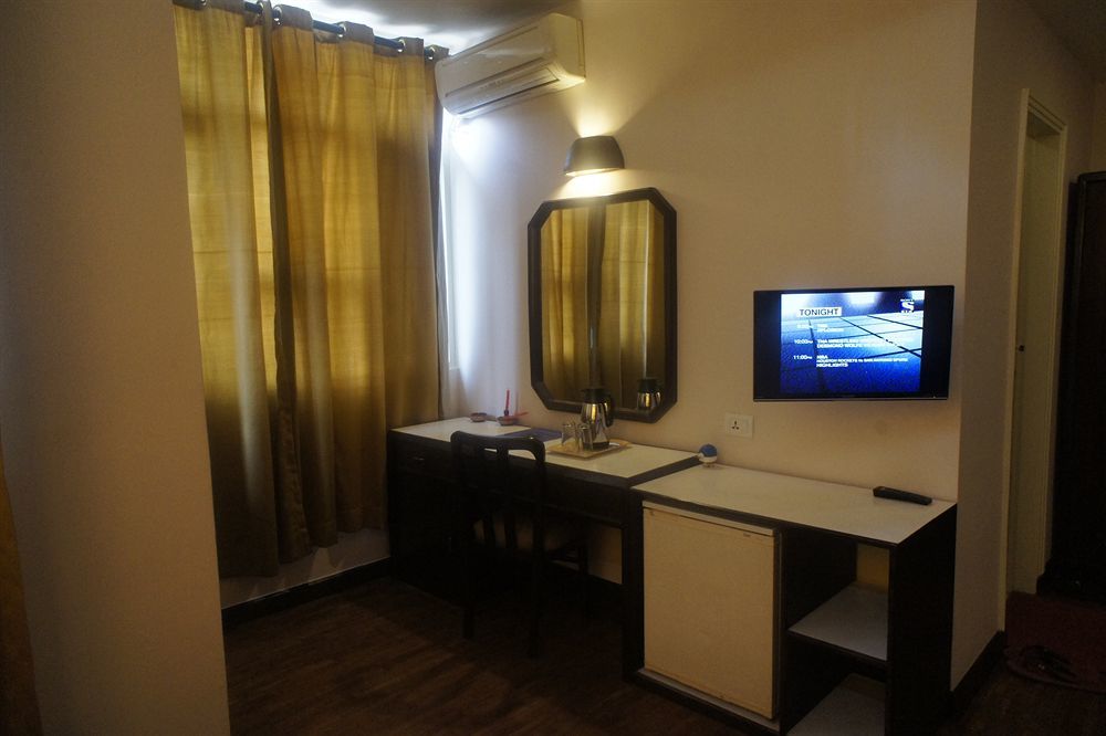 Marcopolo Business Hotel Kathmandu Bagian luar foto