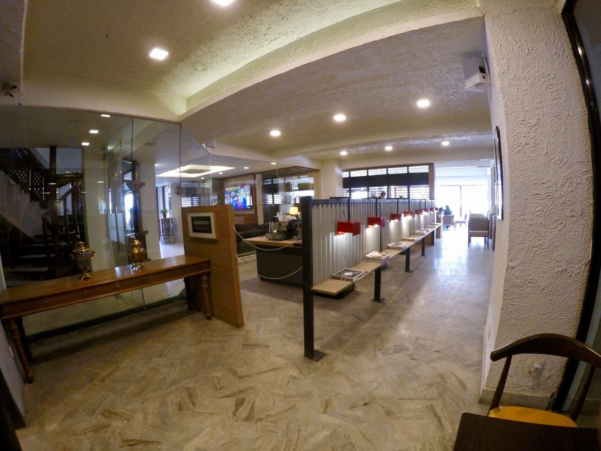 Marcopolo Business Hotel Kathmandu Bagian luar foto