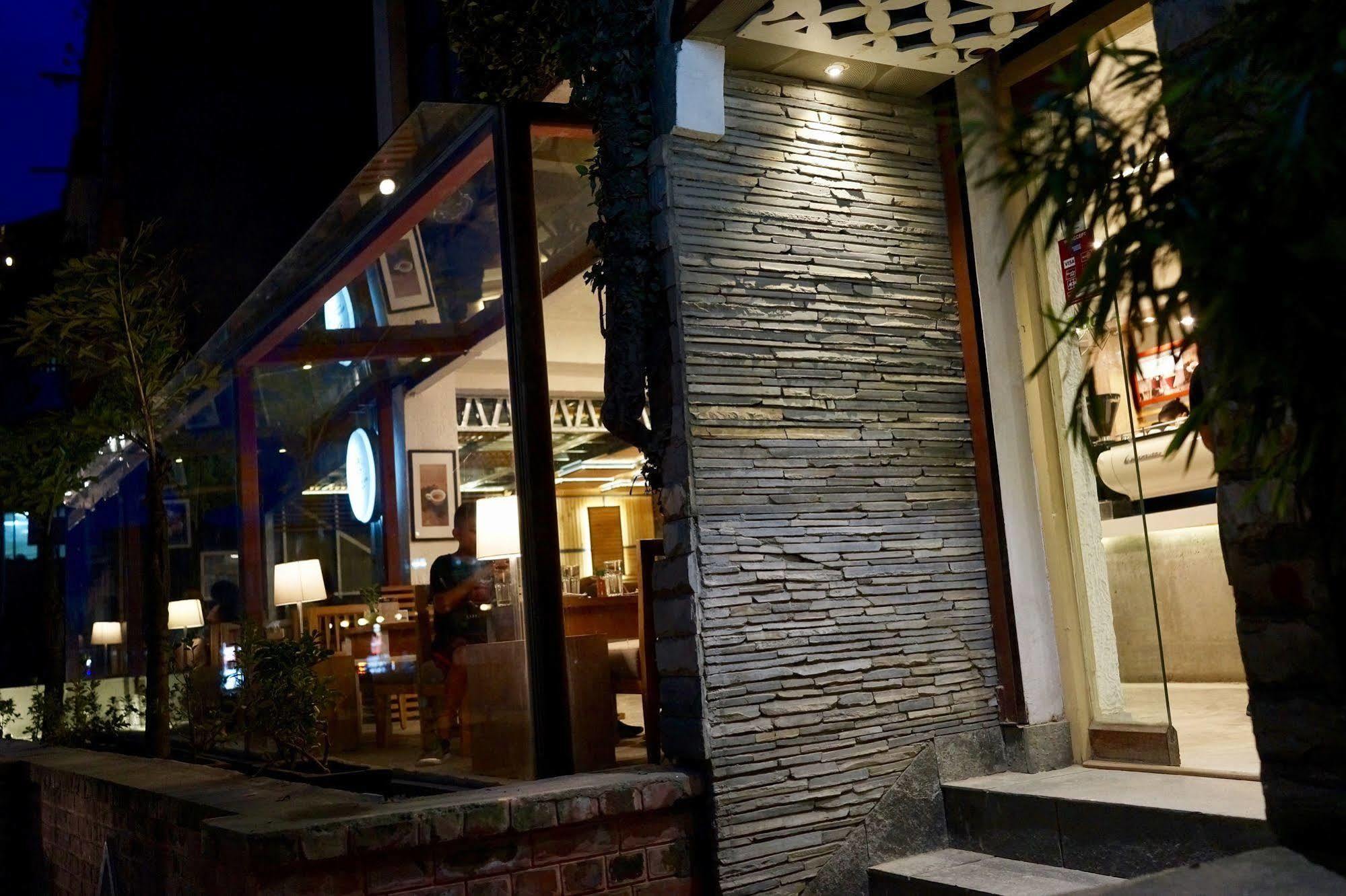 Marcopolo Business Hotel Kathmandu Bagian luar foto